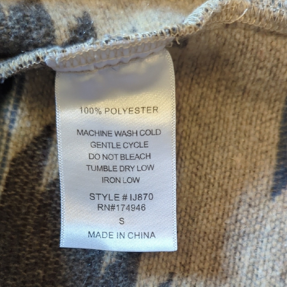 Blue And Gray Patterned Jacket - image 3